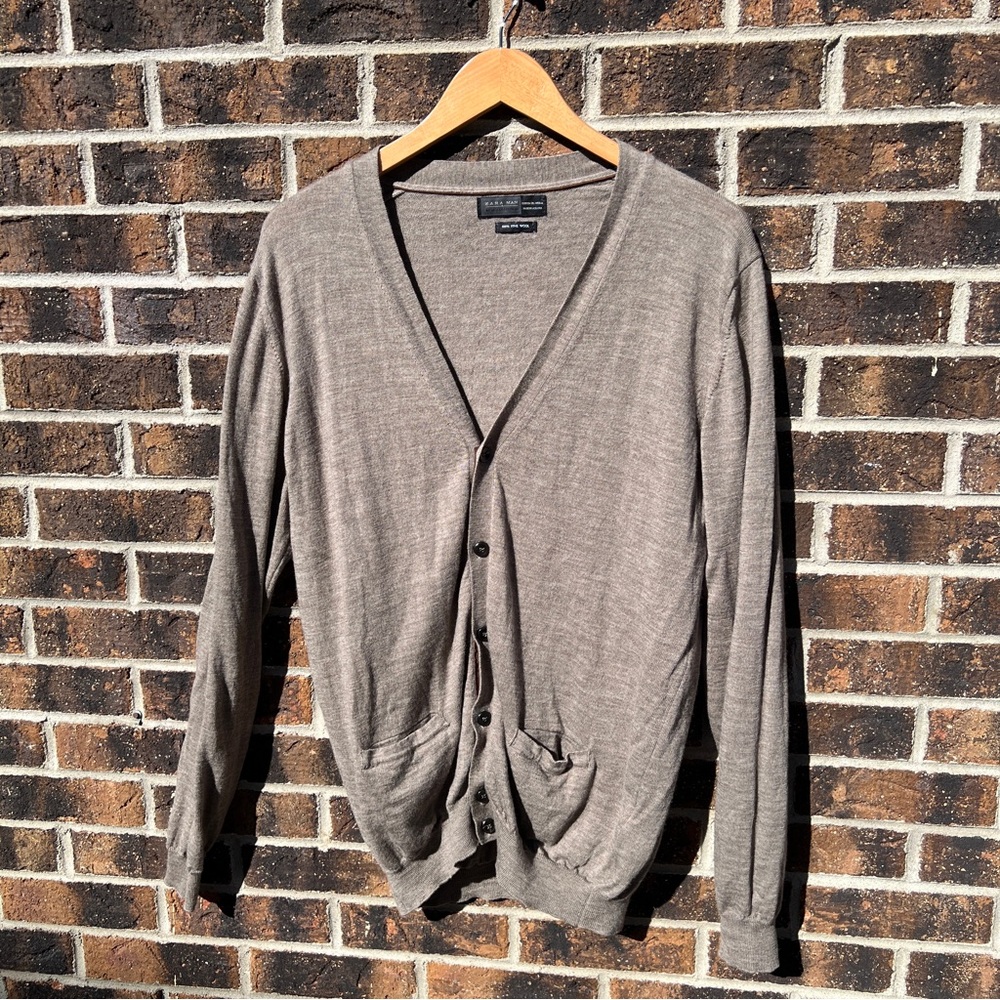 Zara - Men's Lightweight V-Neck Cardigan Sweater - Taupe